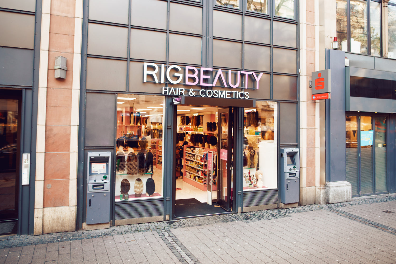 Besuche uns im Store